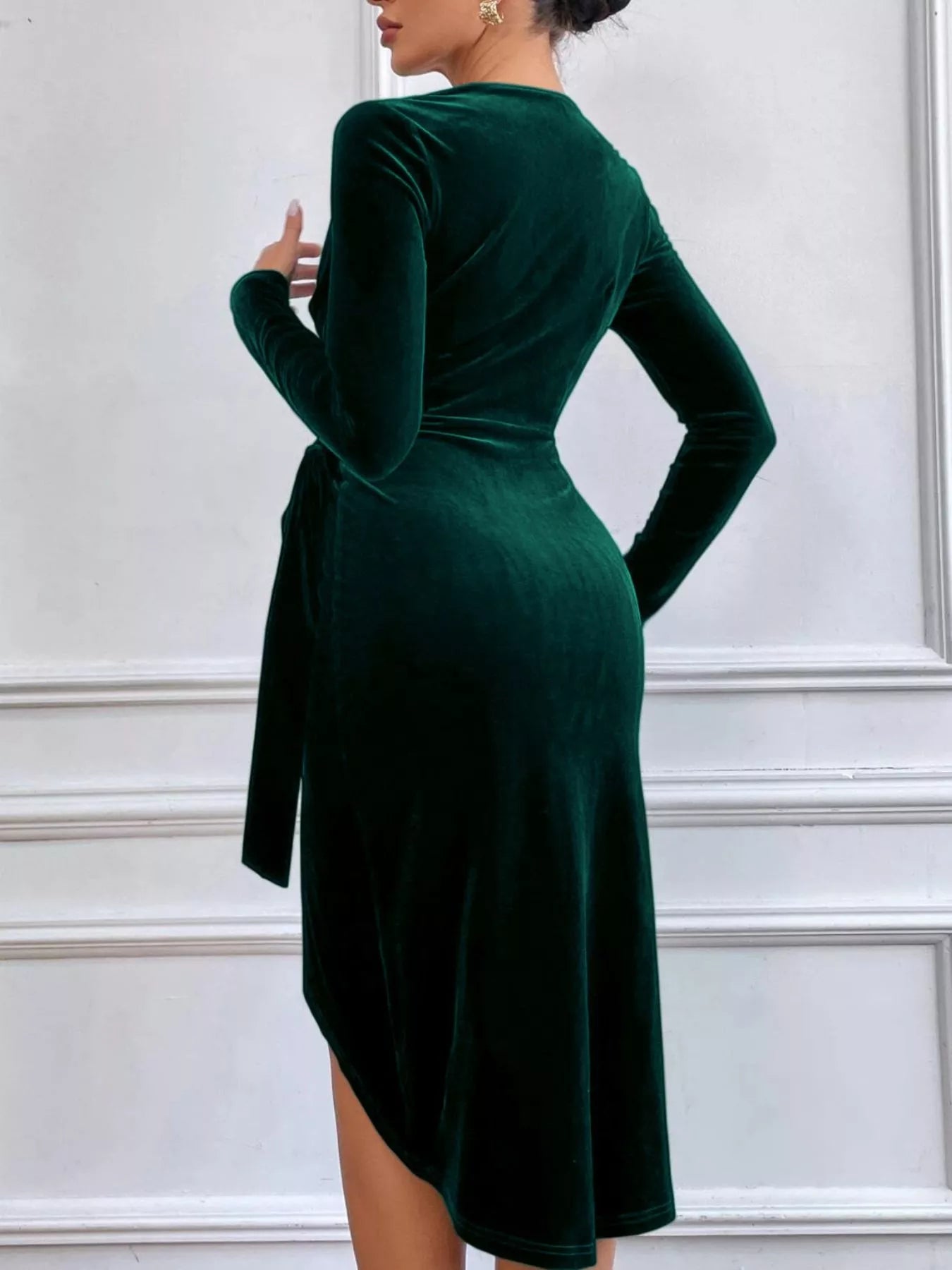 Men's Long-Sleeve Velvet Midi Dress with Crossover Neckline and Twisted Waist Detail 5