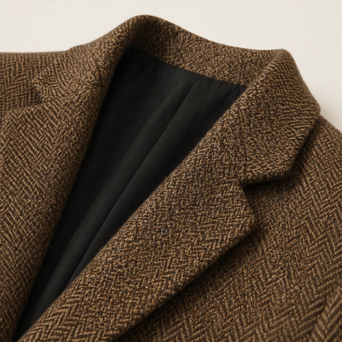 Men's Tailored Herringbone Wool-Blend Blazer 3